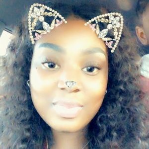 Meet your Posher, Shari